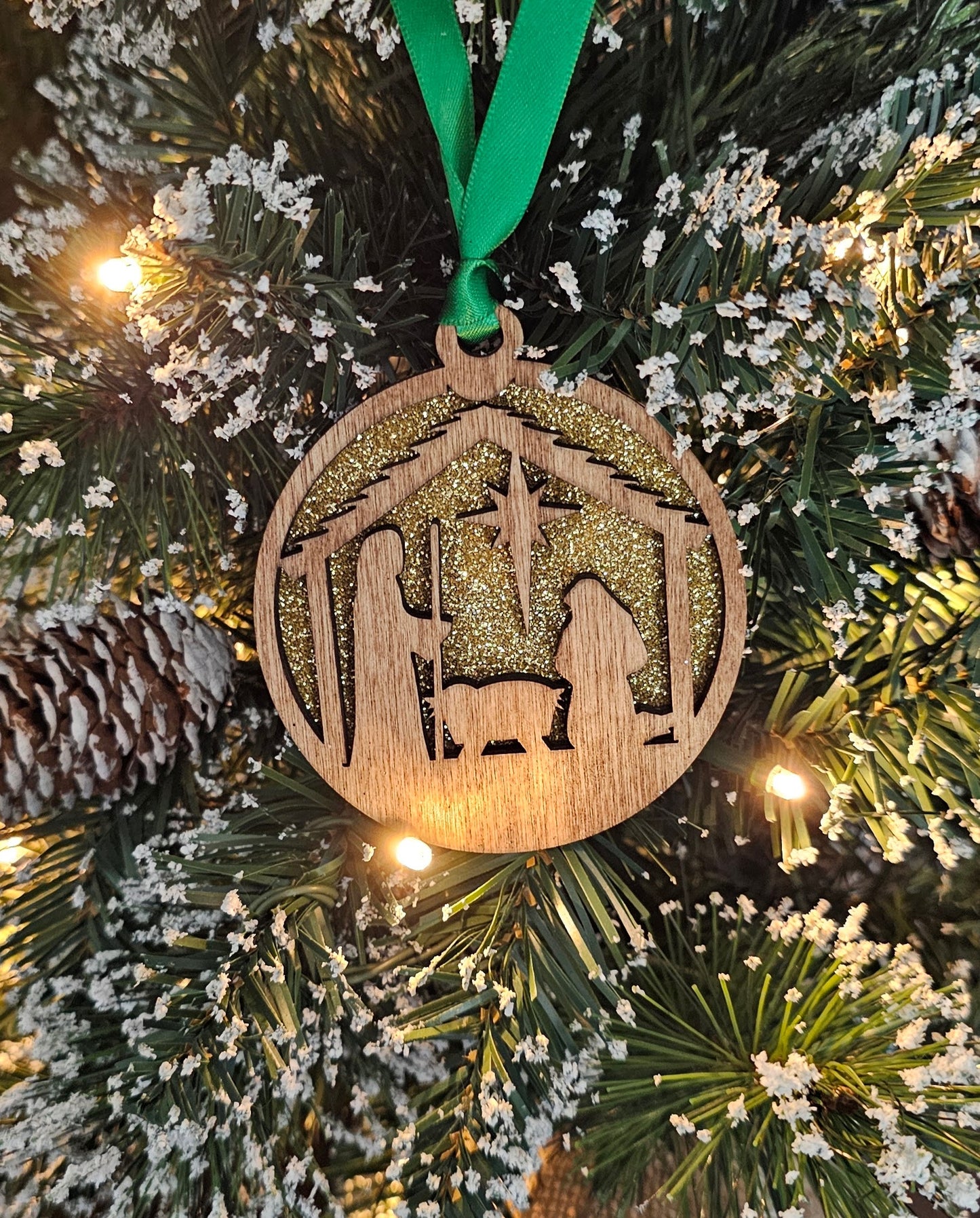 Wood/Glitter Ornaments - Manger