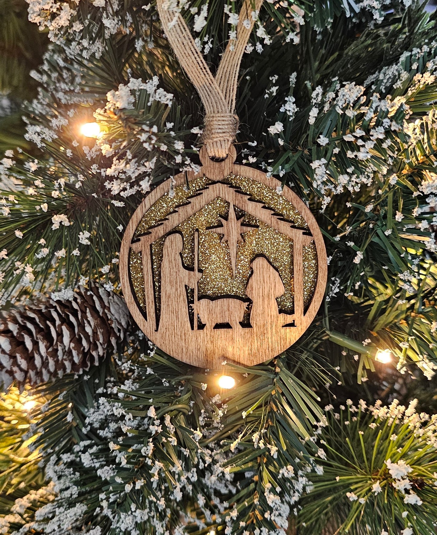 Wood/Glitter Ornaments - Manger