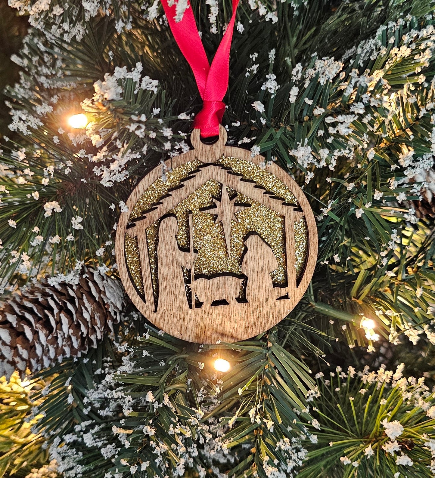 Wood/Glitter Ornaments - Manger
