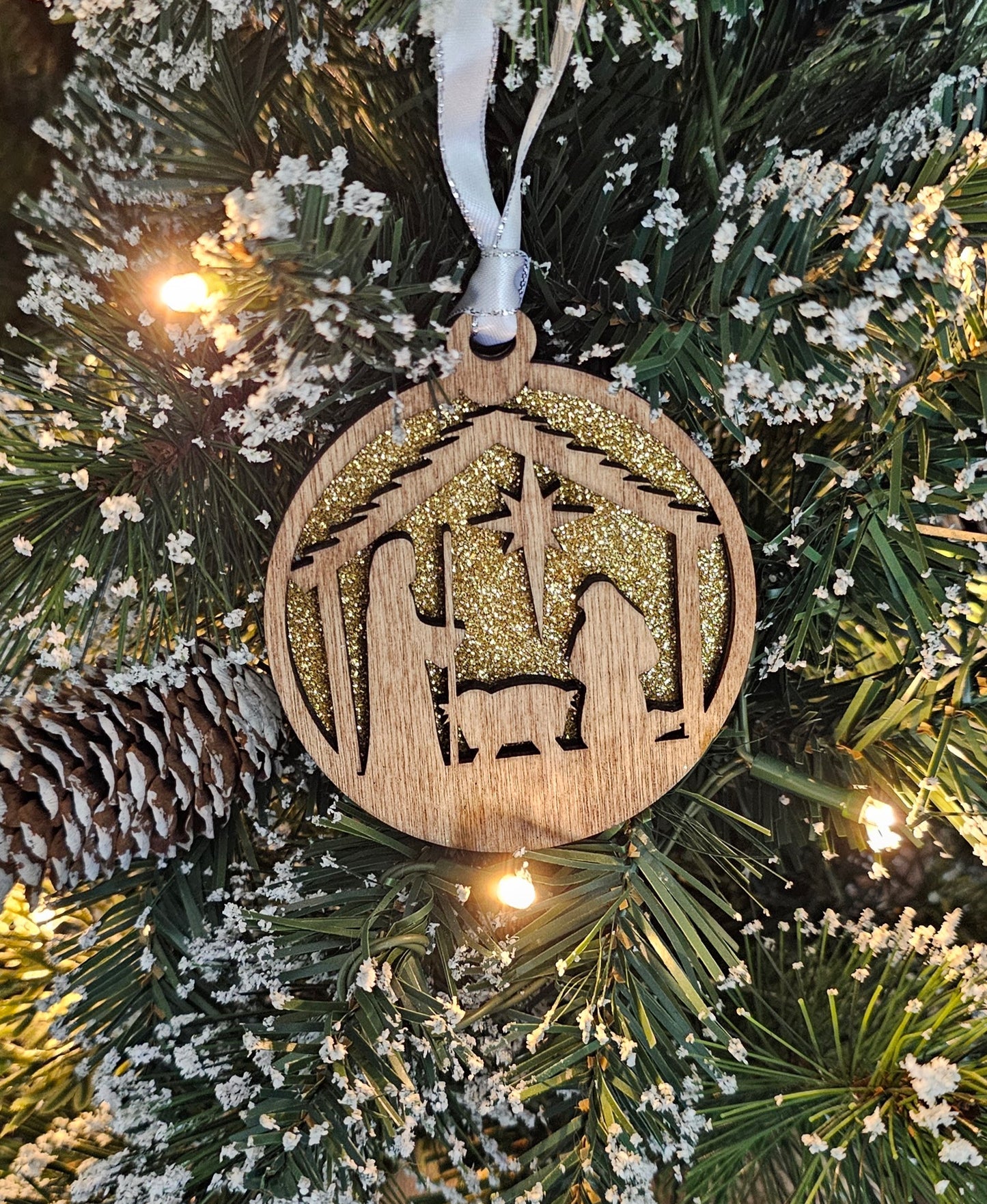 Wood/Glitter Ornaments - Manger