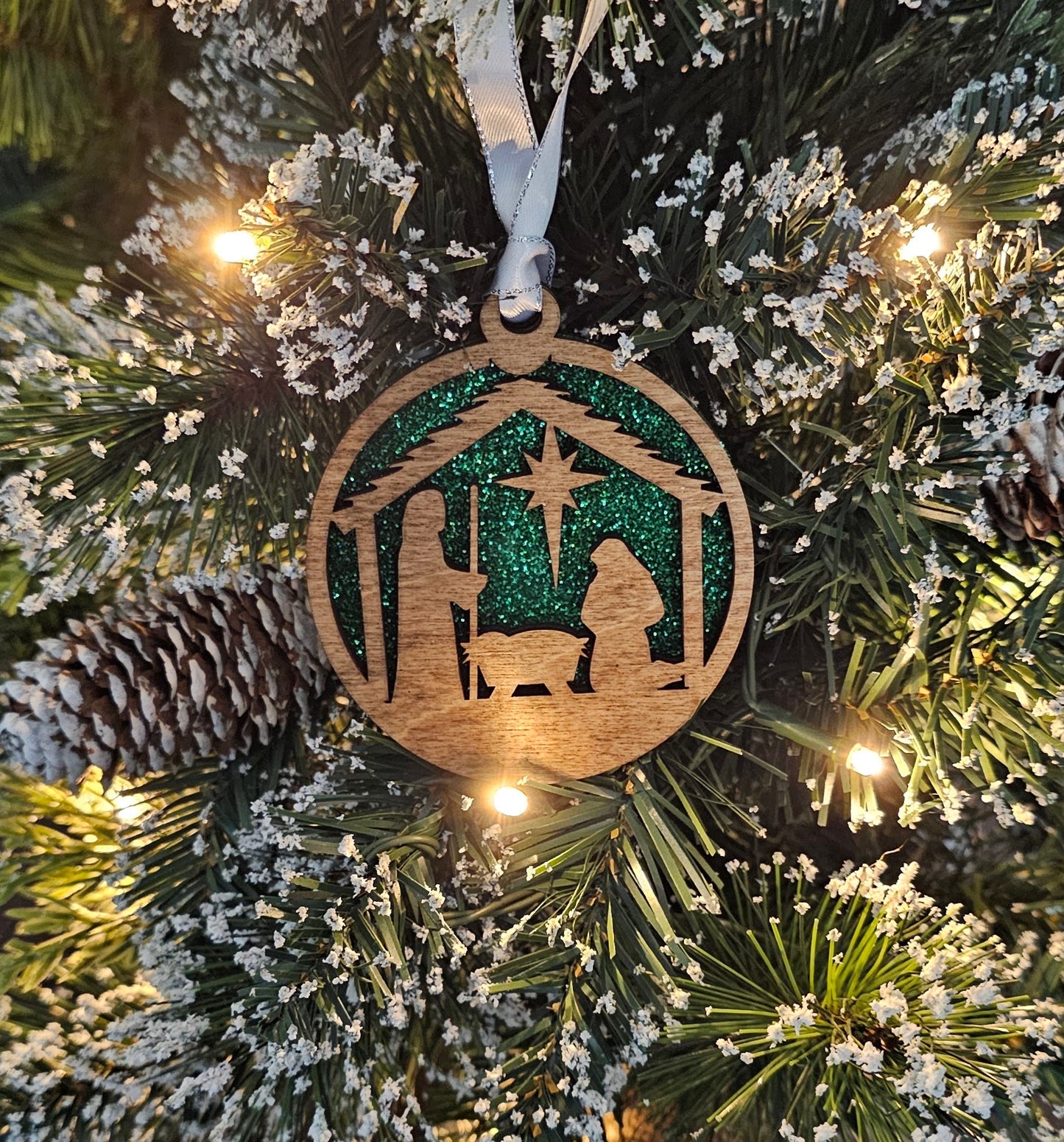 Wood/Glitter Ornaments - Manger