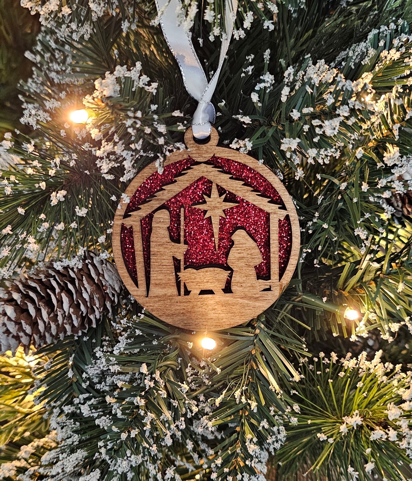 Wood/Glitter Ornaments - Manger