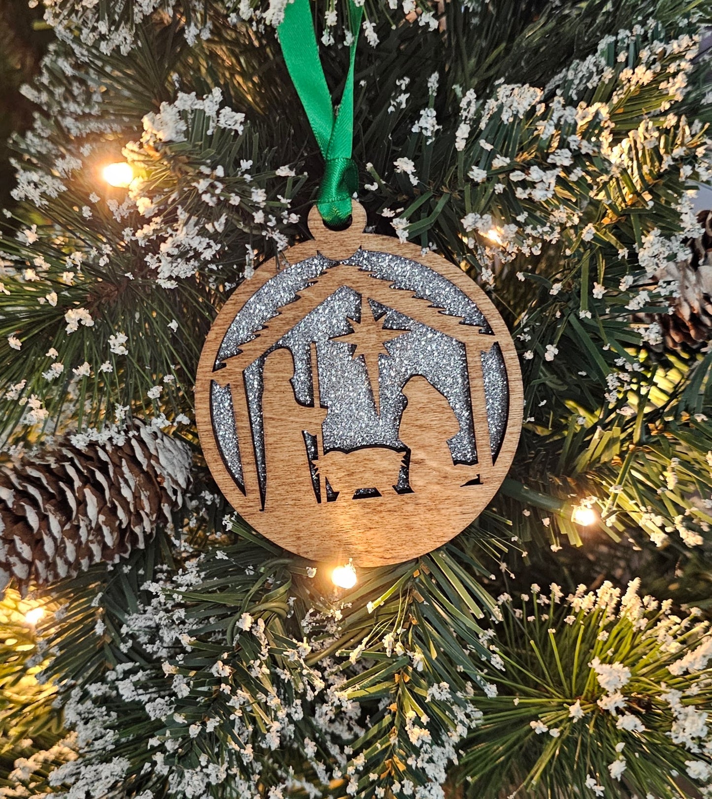 Wood/Glitter Ornaments - Manger