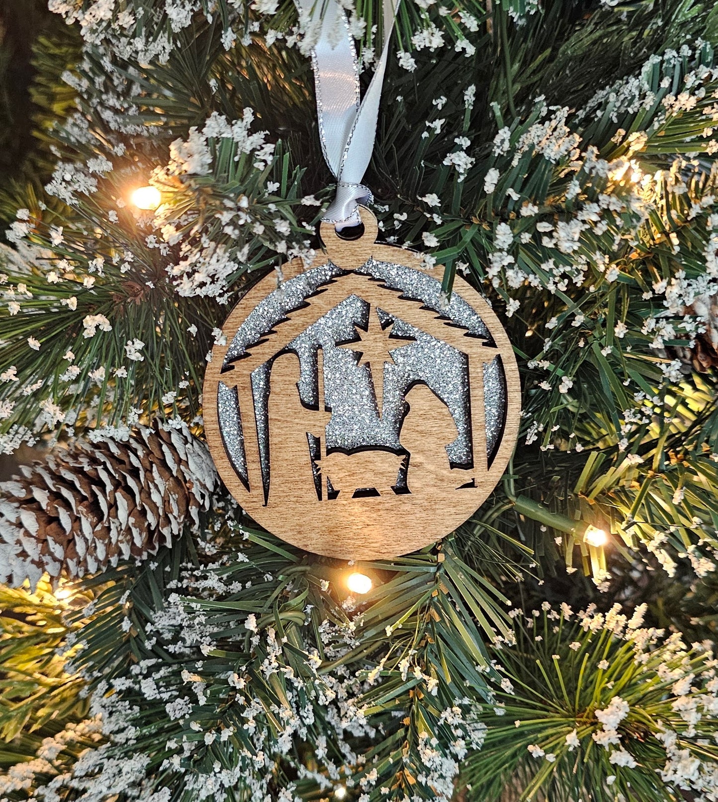 Wood/Glitter Ornaments - Manger