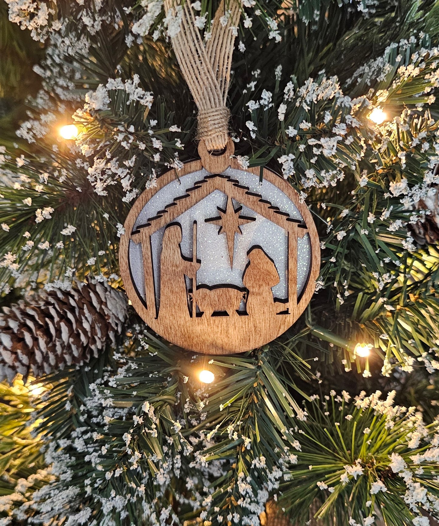 Wood/Glitter Ornaments - Manger