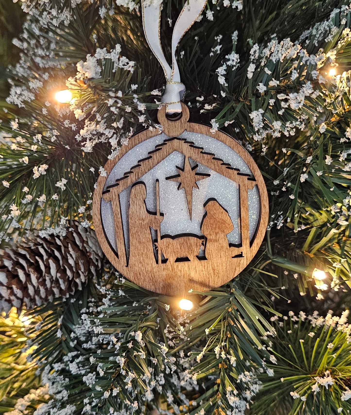 Wood/Glitter Ornaments - Manger