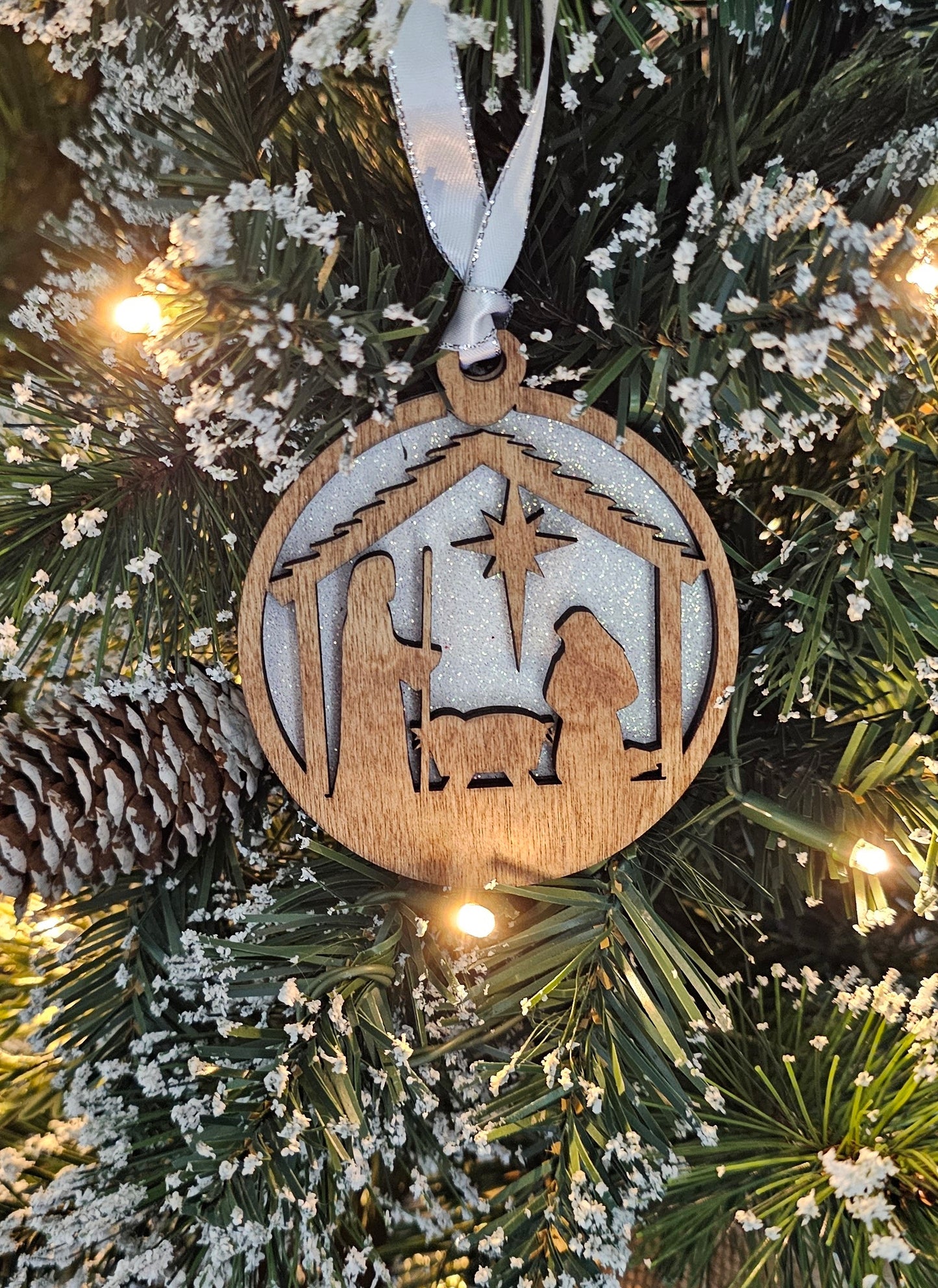 Wood/Glitter Ornaments - Manger