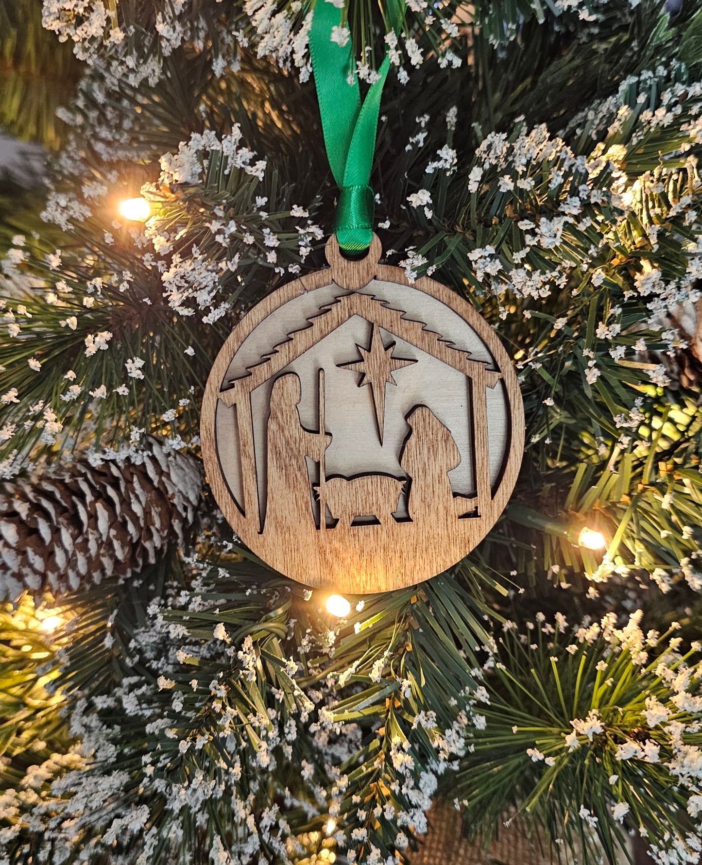 Wood/Glitter Ornaments - Manger