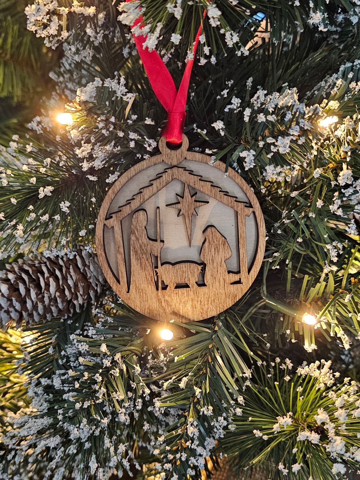 Wood/Glitter Ornaments - Manger